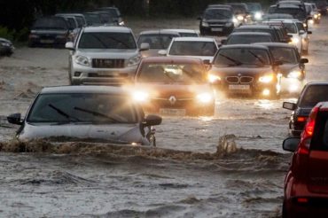 Сезон дождей: что делать если авто пострадало от затопления