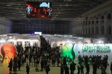 Ярмарка современного искусства Art Russia 2023 в Гостином Дворе