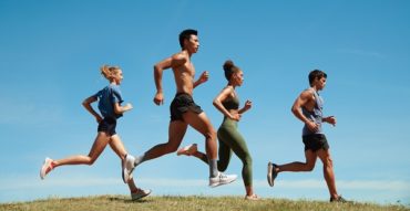 Сколько стоит бегать: исследование расходов на одежду и обувь для спорта